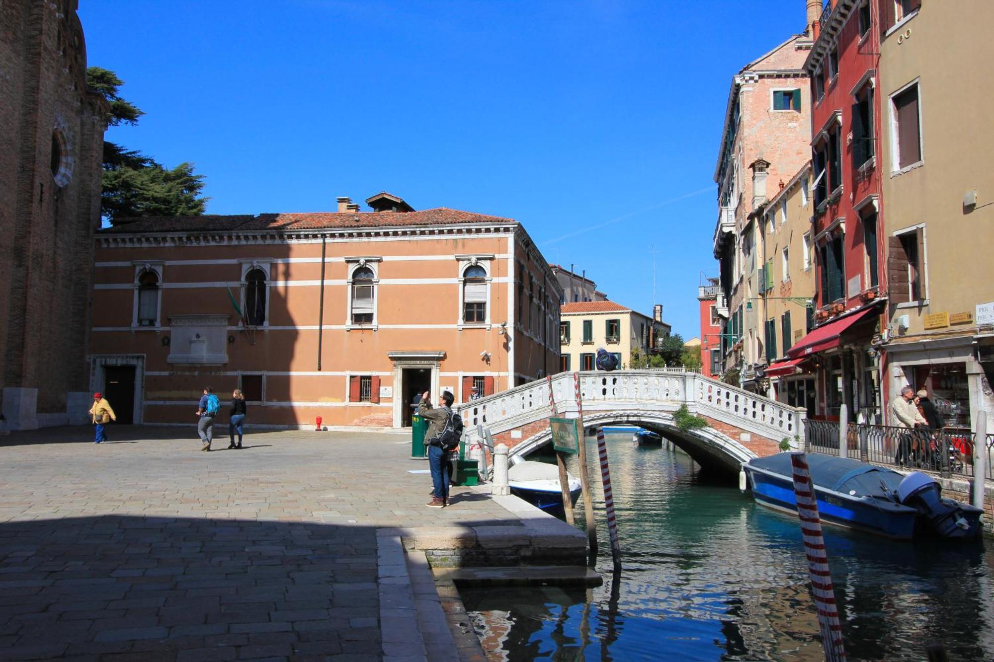 Apartamento Frari Prestige Canal View Venecia Exterior foto